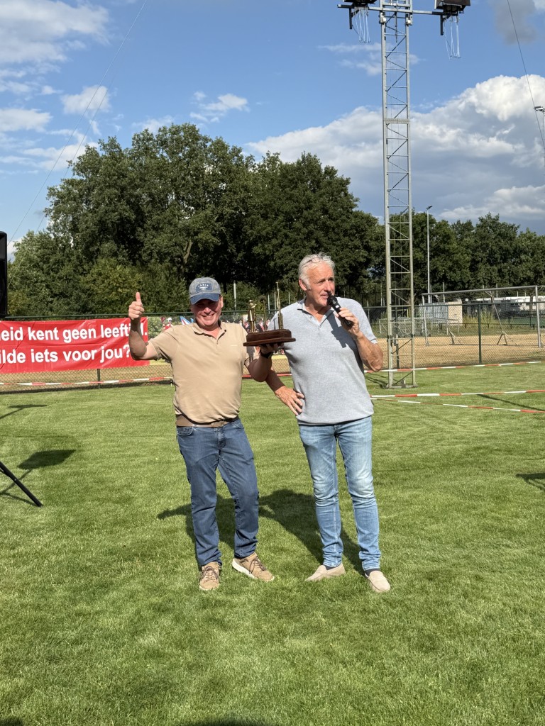Gilde brengt kermis tot leven met traditie en een nieuwe kermiskoning