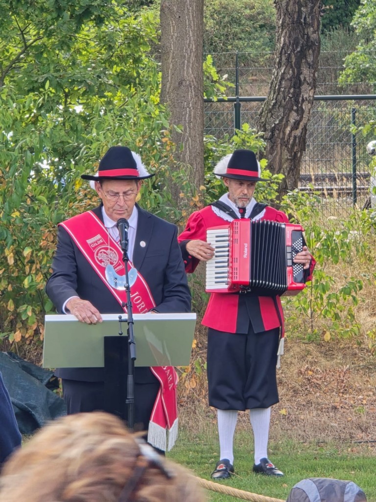 Gilde Maarheeze eert overleden leden met gedenkboom