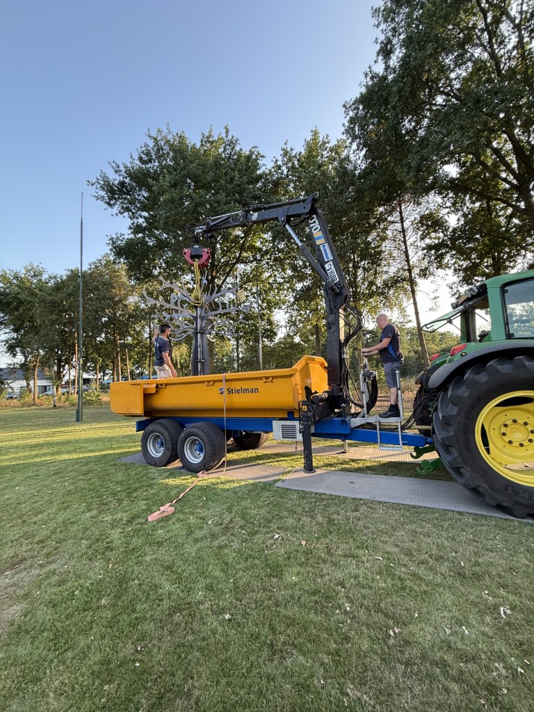 Gilde Maarheeze eert overleden leden met gedenkboom